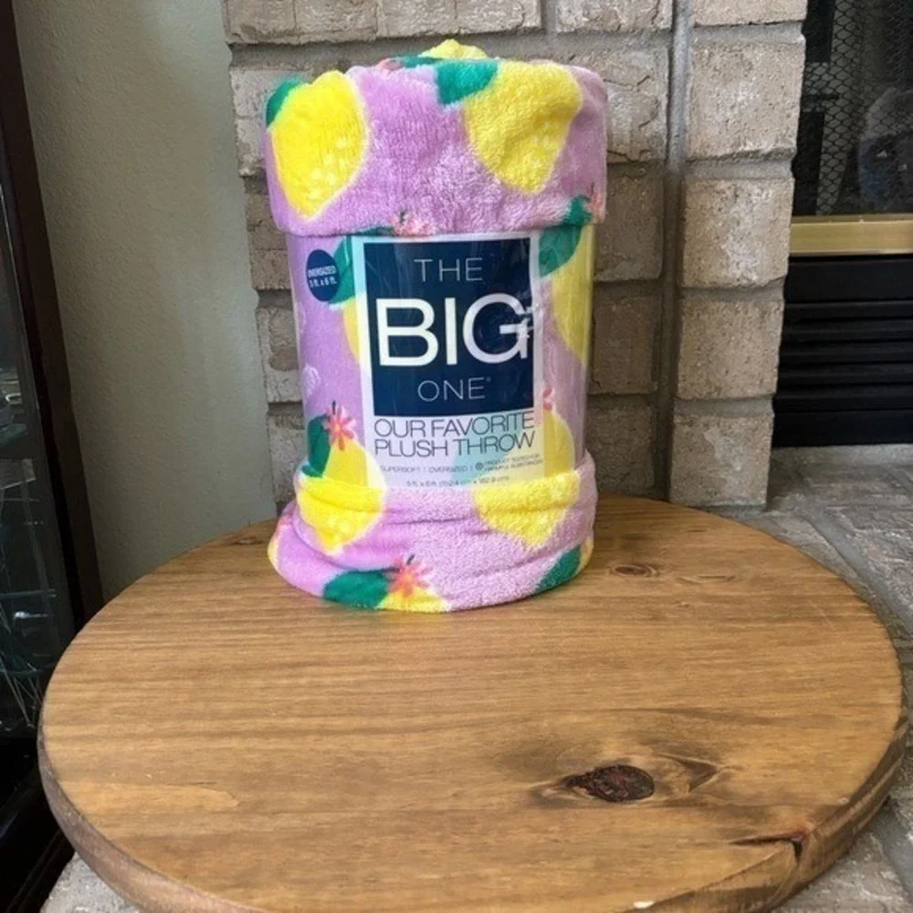 The Big One Lemon Lavender Summer Oversized Super Soft Plush Throw 5ft X 6ft NEW